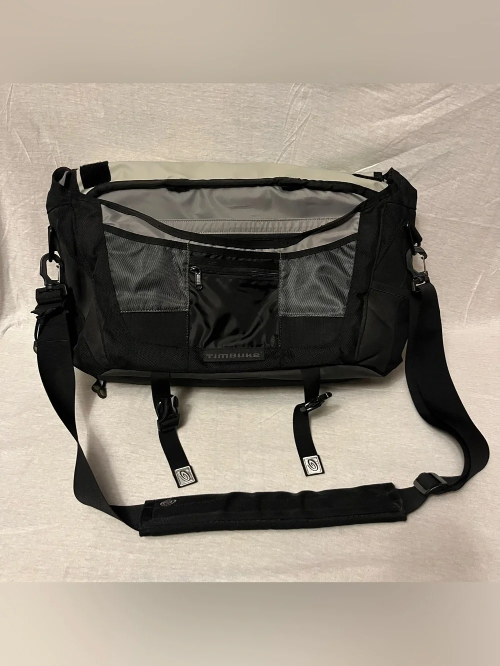 Timbuk2 black laptop